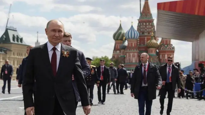 Россия объявила об одностороннем перемирии 8-9 мая. Зеленский ответил «режимом тишины»