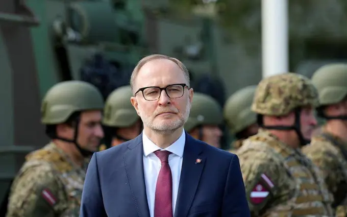 Dron voqeasi sabab Latviya mudofaa vaziri ishdan ketdi