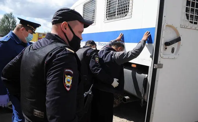 Россия будет депортировать мигрантов за участие в митингах