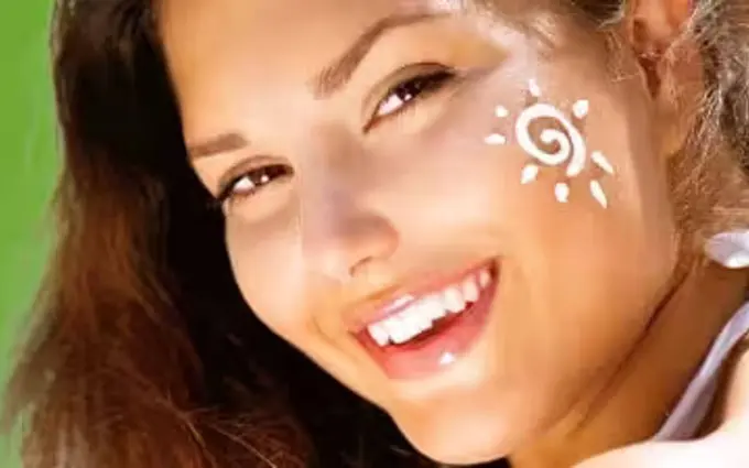 Ёзда терини қуёш нурларидан ҳимоя қилиш учун 8 та энг яхши SPF крем