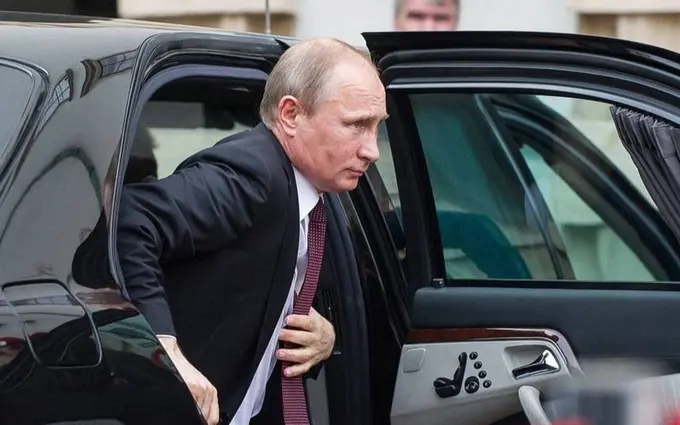 Putin barcha amaldorlarni Rossiya avtomobillariga o‘tishga chaqirdi