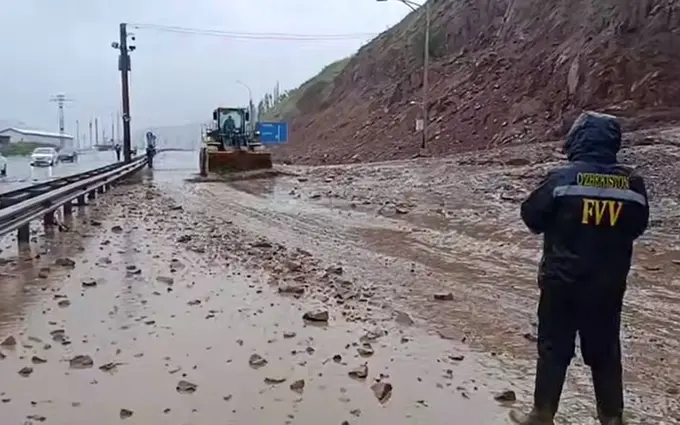 Qamchiqda sel sabab harakat vaqtincha cheklandi