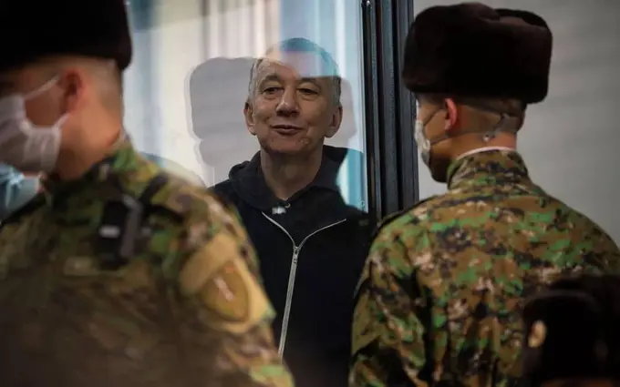 Жапаров Қирғизистон президенти аппарати собиқ раҳбарини афв этди
