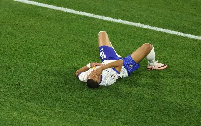 Kilian Mbappe jarohat sababli Fransiya terma jamoasi mashg‘ulotlarini tark etdi