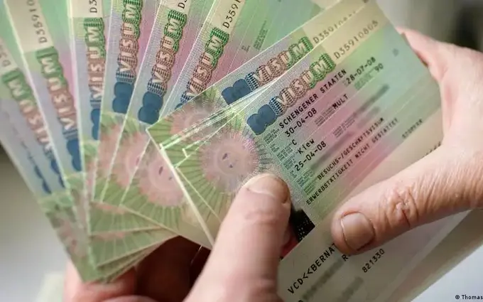 Yevroittifoq rossiyaliklar uchun Shengen vizasi qoidalarini yana kuchaytirmoqchi