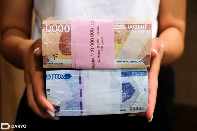 Aholi banklarga koʻproq pul qoʻymoqda: omonatlar miqdori bir yilda 31 foizga oshdi