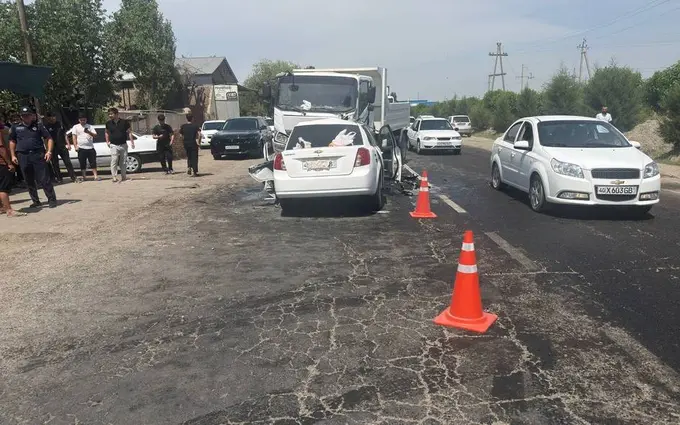 Фарғонада Lacetti ва юк машинаси тўқнашувида икки киши ҳалок бўлди