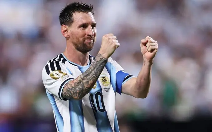 “Jazoirga qarshi o‘yinda Messi maydondan chetlatilishi kerak edi” — sobiq hakam