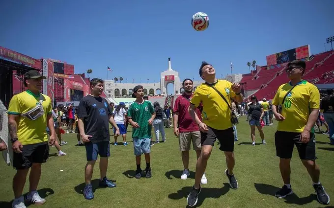AQSH hukumati noqonuniy futbol muxlislarini ogohlantirdi