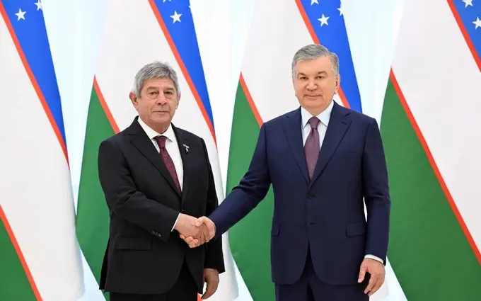 Uzbekistan honors Azerbaijani ambassador for contribution to bilateral relations