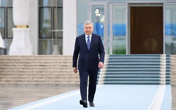 Шавкат Мирзиёев давлат ташрифи билан Грузияга жўнаб кетди