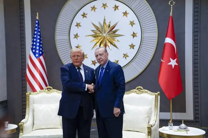Tramp Turkiyaga qarshi sanksiyalar olib tashlanishini aytdi