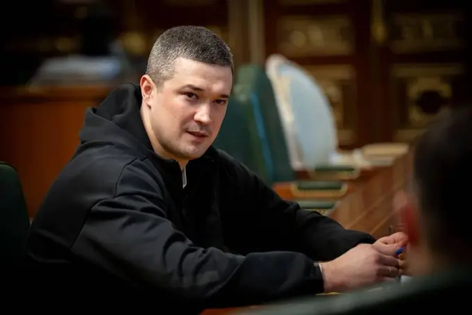 Украина мудофаа вазири истеъфога чиқди