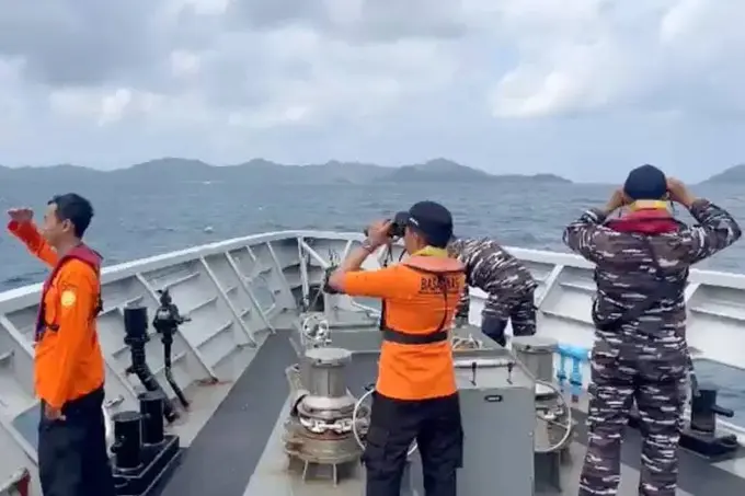 Indoneziyada cho‘kib ketgan qayiqdan omon qolganlar uch kundan so‘ng qutqarib olindi