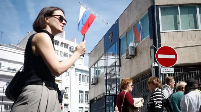 Rossiyadan qochganlar mol-mulkini sotish va konsullik xizmatlaridan foydalanishdan mahrum etildi