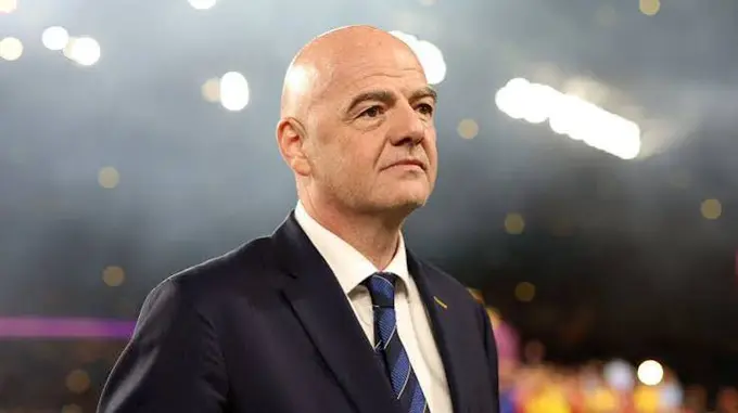 АҚШ конгрессмени FIFA президентига қарши текширув бошлади