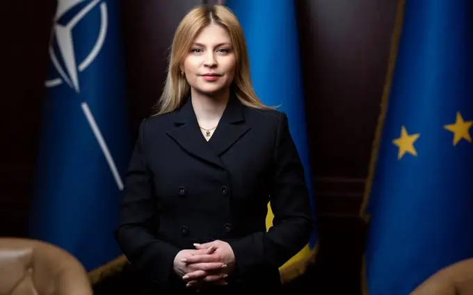 Ukrainaning AQSHdagi sobiq elchisi noqonuniy boyishda ayblandi