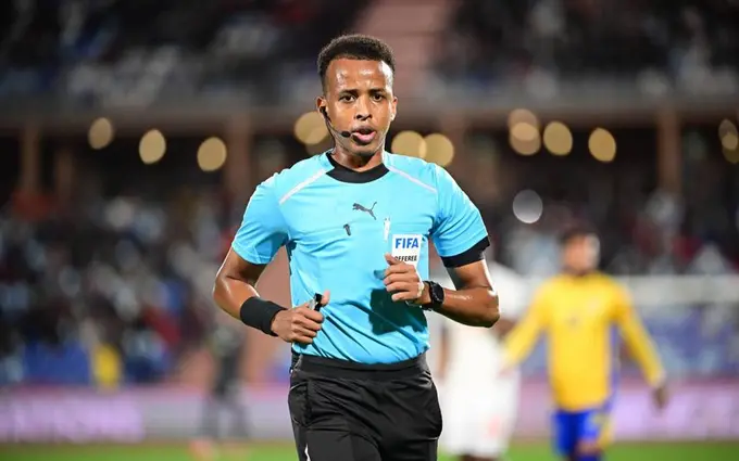 Terrorizmda ayblanib, JCHdan chetlashtirilgan va UEFA Superkubogida ishlaydigan somalilik hakam — Omar Artan kim?