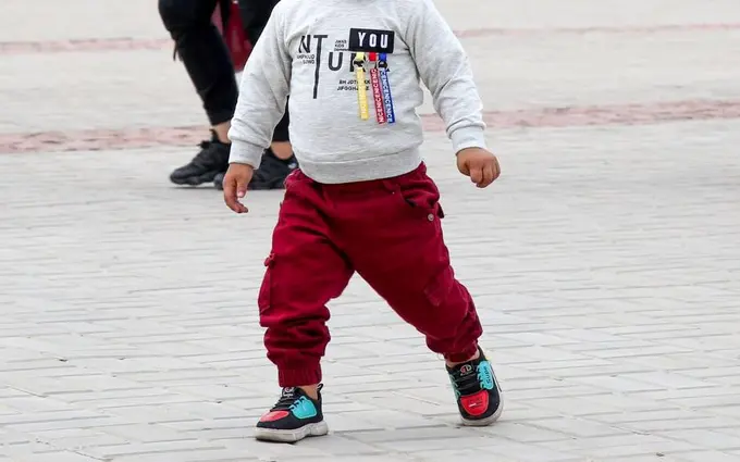 Toshkentda ona 3 yoshli bolasiga uxlatuvchi dori berib, qiynab kelgani aniqlandi
