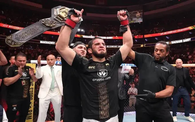 Ислом Махачев UFC 330 турнирида қанча гонорар ишлаб олди?