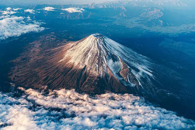 Yaponiyada ota 7 yoshli o‘g‘lini Fuji tog‘ida yolg‘iz qoldirdi