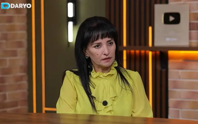“Alfiya kampir menga pul, mashhurlik va poytaxtdan uy berdi”. Barno Teshaboyeva mashhur obrazining kutilmagan muvaffaqiyati haqida (video)