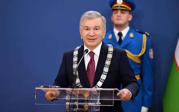 Шавкат Мирзиёев награжден высшей государственной наградой Сербии (фото)