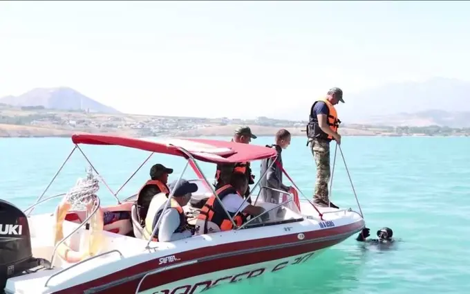 Chorvoqda cho‘kib ketgan ota-bolalardan birining jasadi topildi