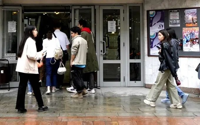Qirg‘izistonda yoshlarni teatr va muzeylarga majburiy olib borish taklif qilindi