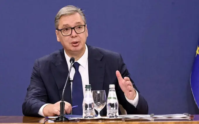Александр Вучич Сербия президенти лавозимидан сентябрь охирида кетишини айтди