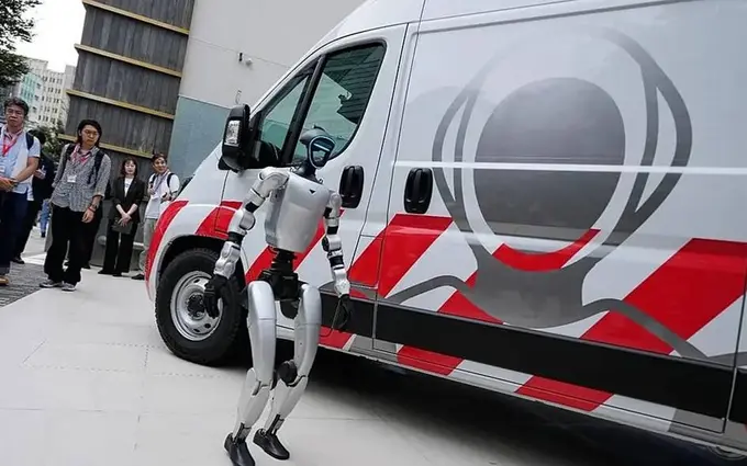 Yaponiyada robotlar uchun “tez yordam” mashinasi yaratildi