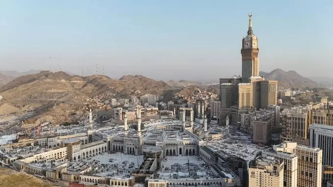 Saudiya Arabistoni Makkaga uchirilgan dronni urib tushirdi