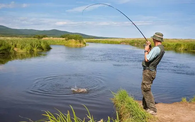 Uzbekistan plans Fisherman ID digital system for fishing permits and zone bookings