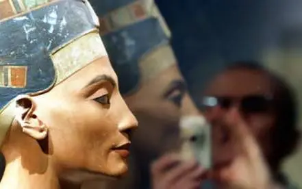 Misr malikasi Nefertiti qabrining taxminiy joylashuvi aniqlandi