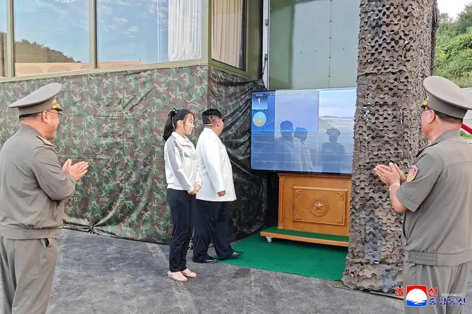 Shimoliy Koreya yangi qurolni sinovdan oʻtkazdi (foto)