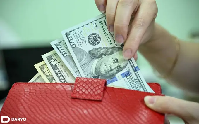 Chirchiqda poliklinikaga ishga kiritish evaziga 500 dollar pora so‘ragan bosh hamshira sudlandi